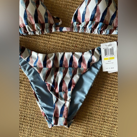 NWT! Splendid Deco medium 2Piece bikini. Triangle top $68, French Cut bottom $56 - Picture 11 of 16